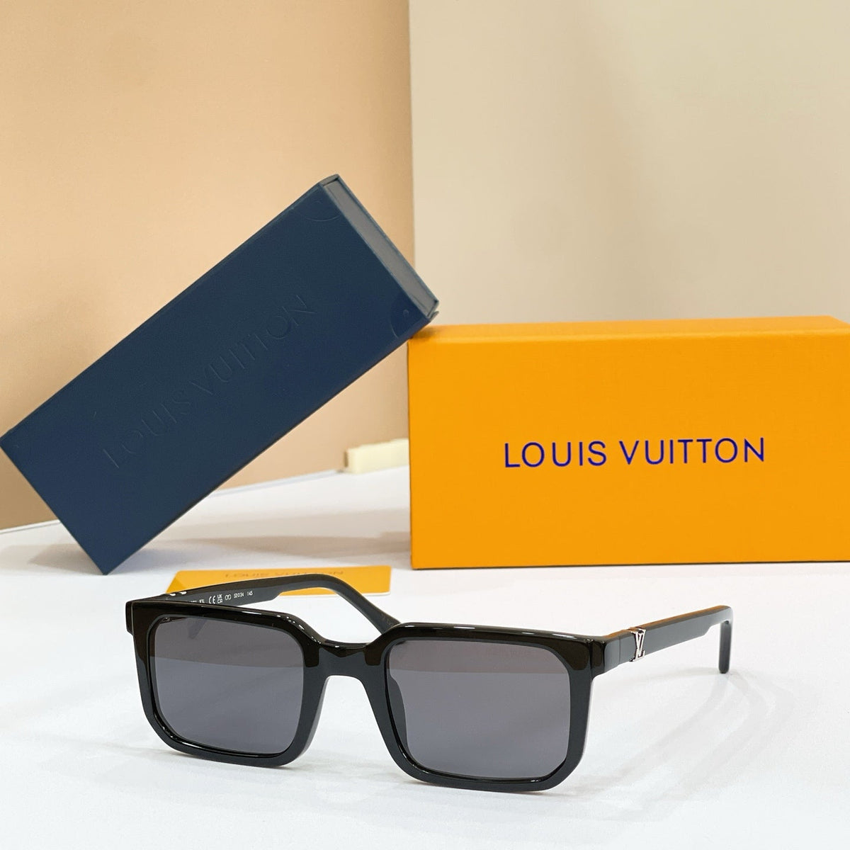 Louis Vuitton Z3293U Sunglasses