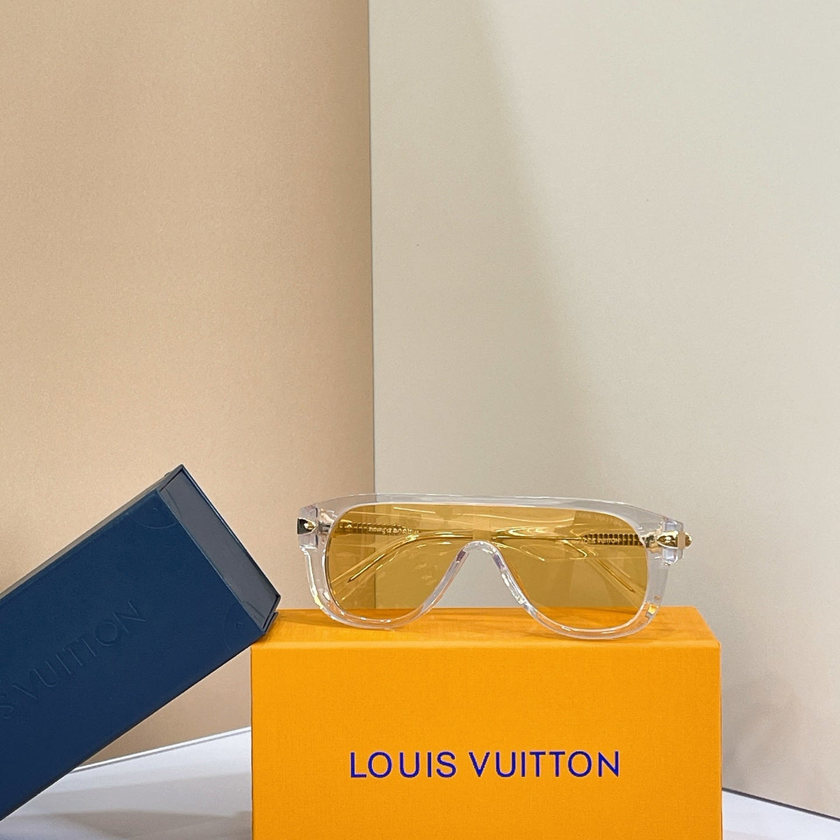 Louis Vuitton Z6087U Sunglasses