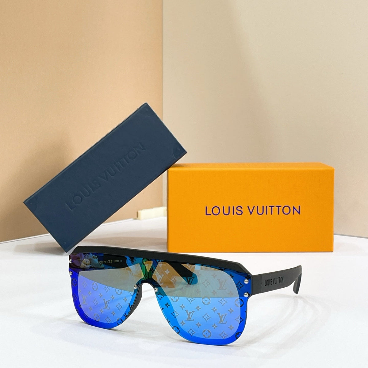 Louis Vuitton Z2878U Sunglasses