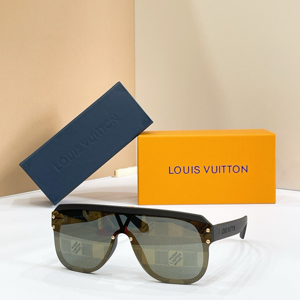 Louis Vuitton Z2878U Sunglasses