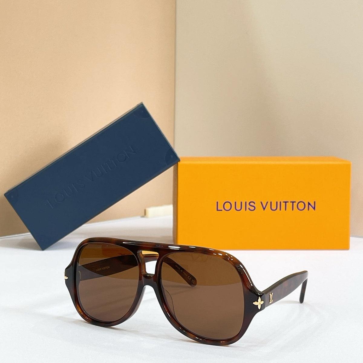 Louis Vuitton Z3476U Sunglasses