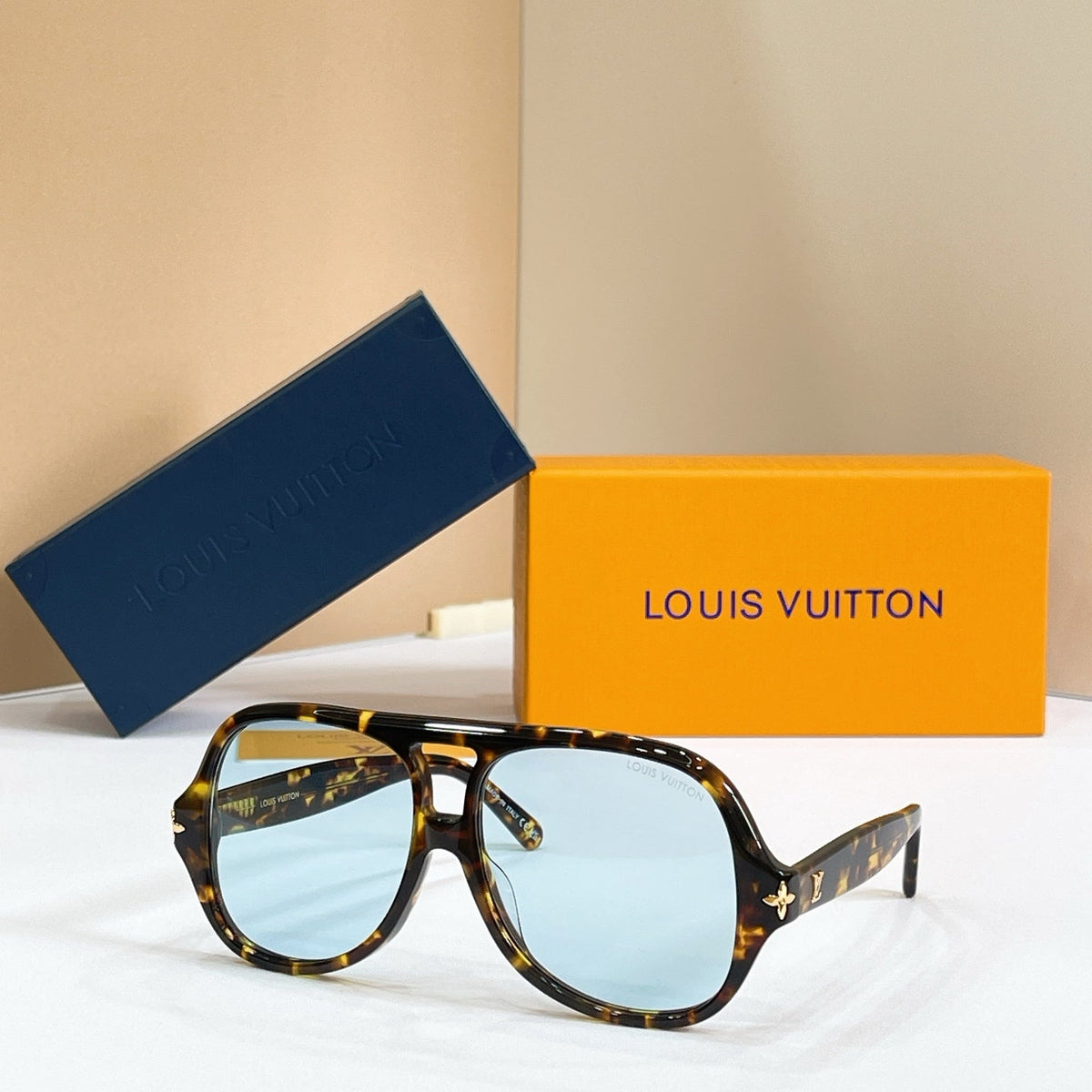 Louis Vuitton Z3476U Sunglasses