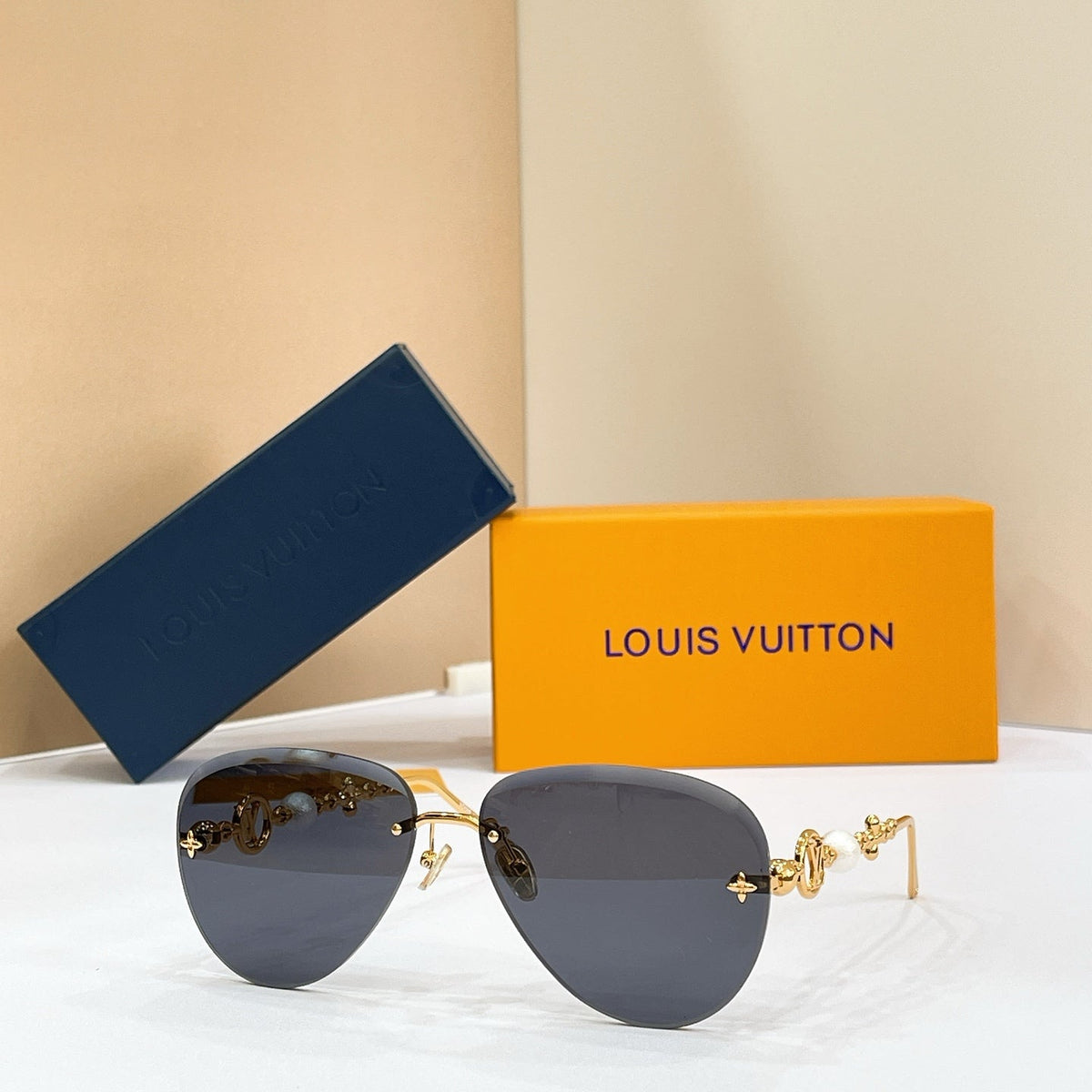 Louis Vuitton Z3318U Sunglasses - 62-13-140