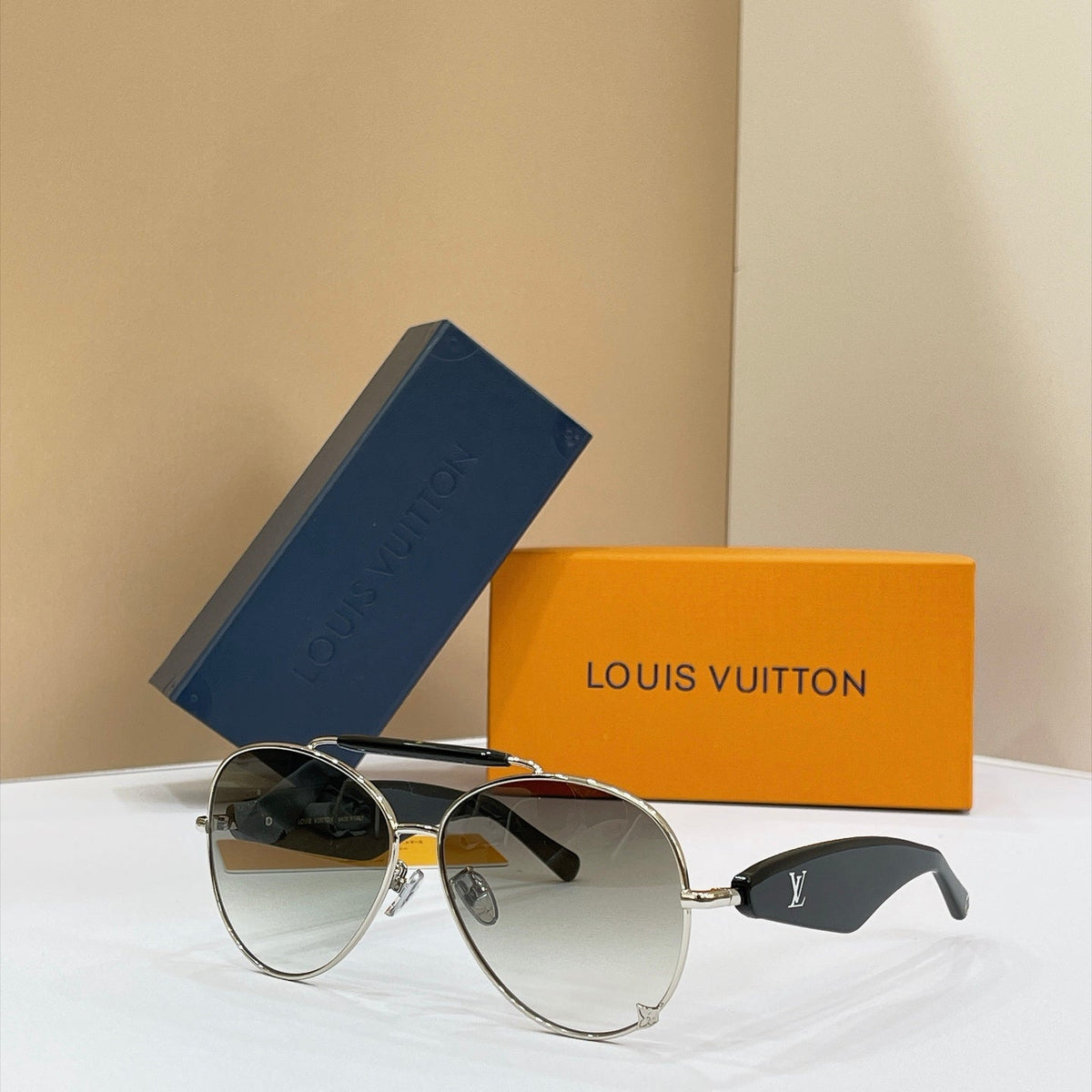 Louis Vuitton Z3462U Sunglasses