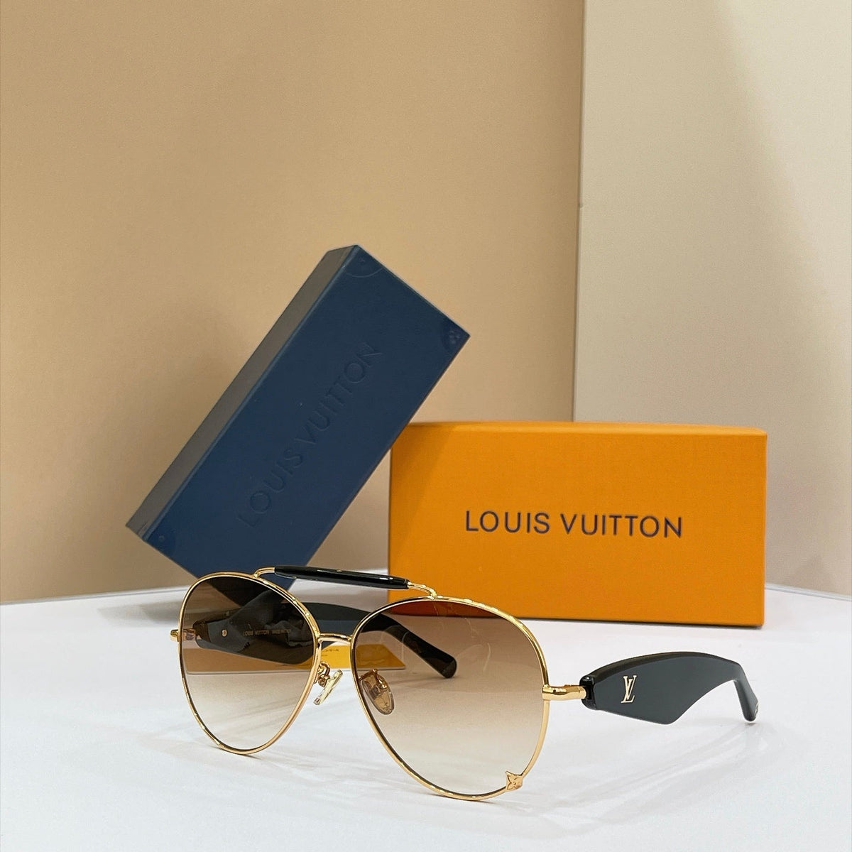 Louis Vuitton Z3462U Sunglasses