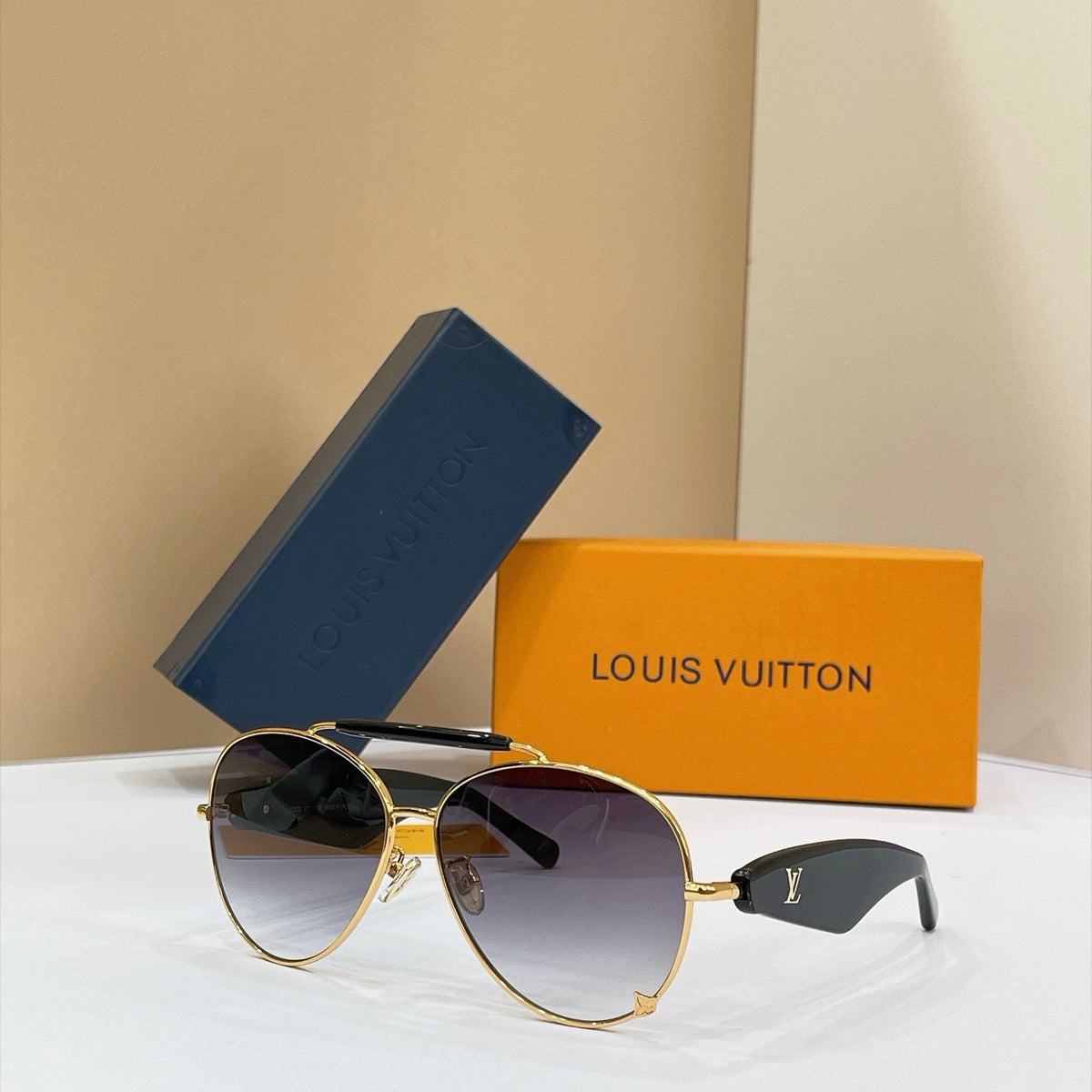 Louis Vuitton Z3462U Sunglasses