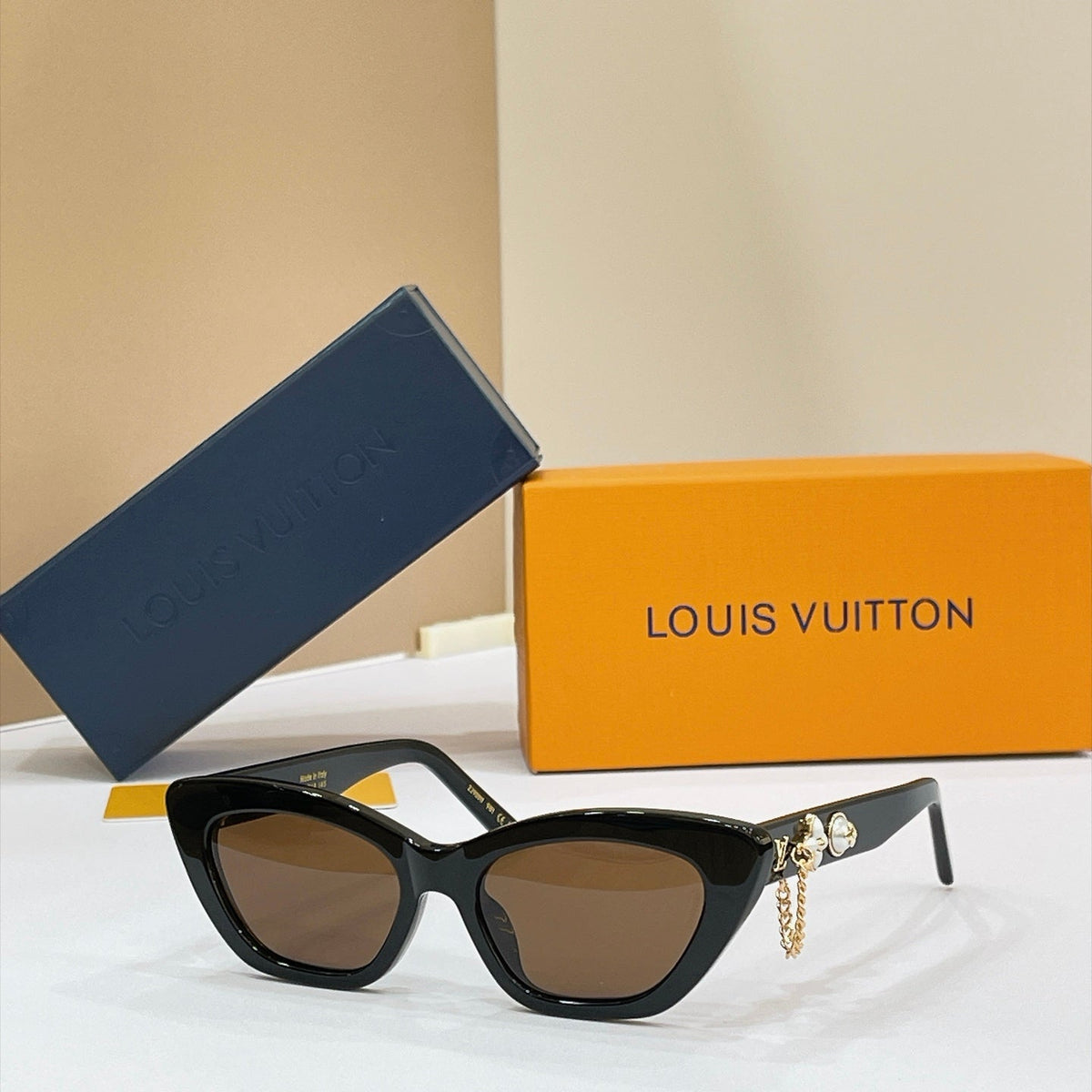 Louis Vuitton Z2988U Sunglasses