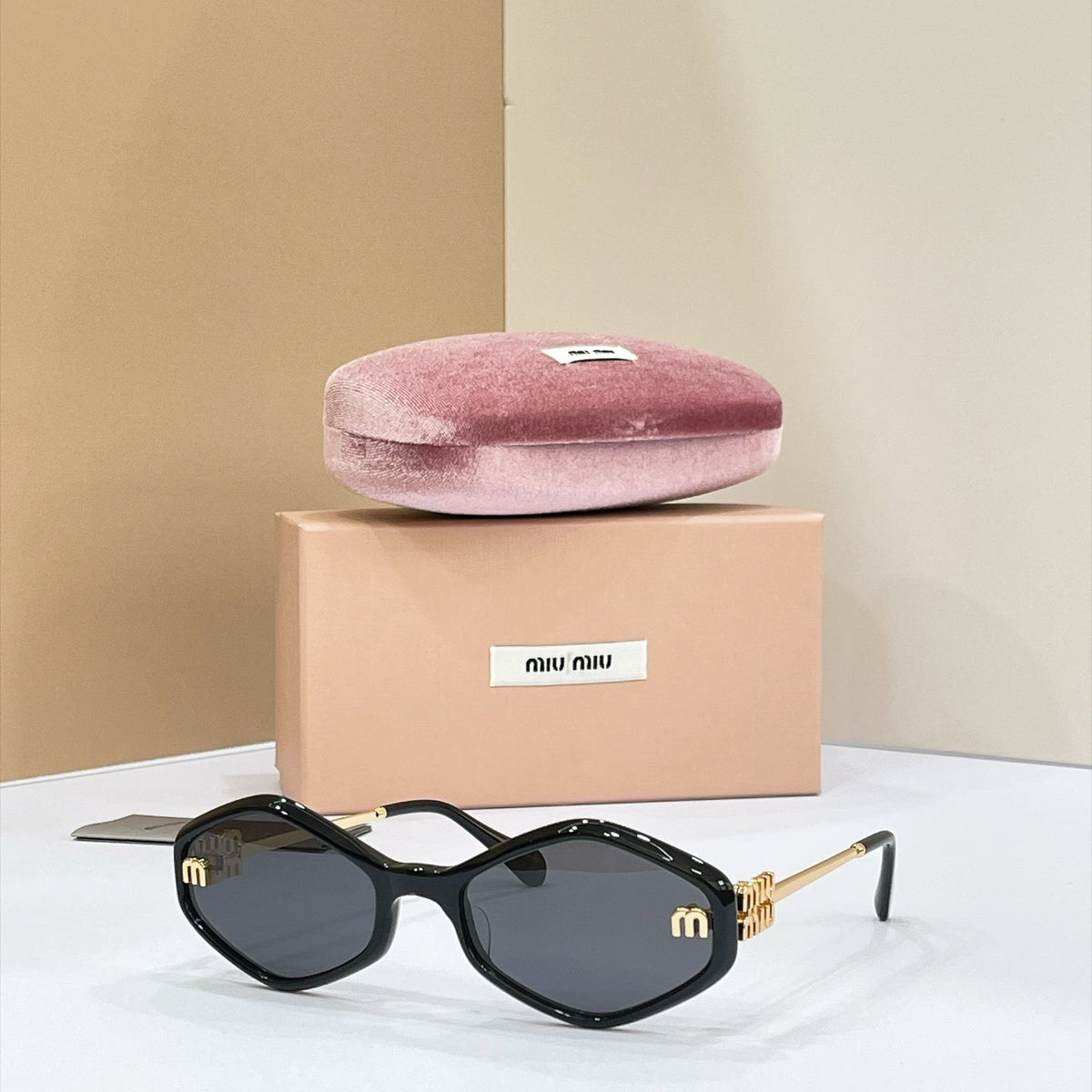 Miu Miu MU 156AV Sunglasses
