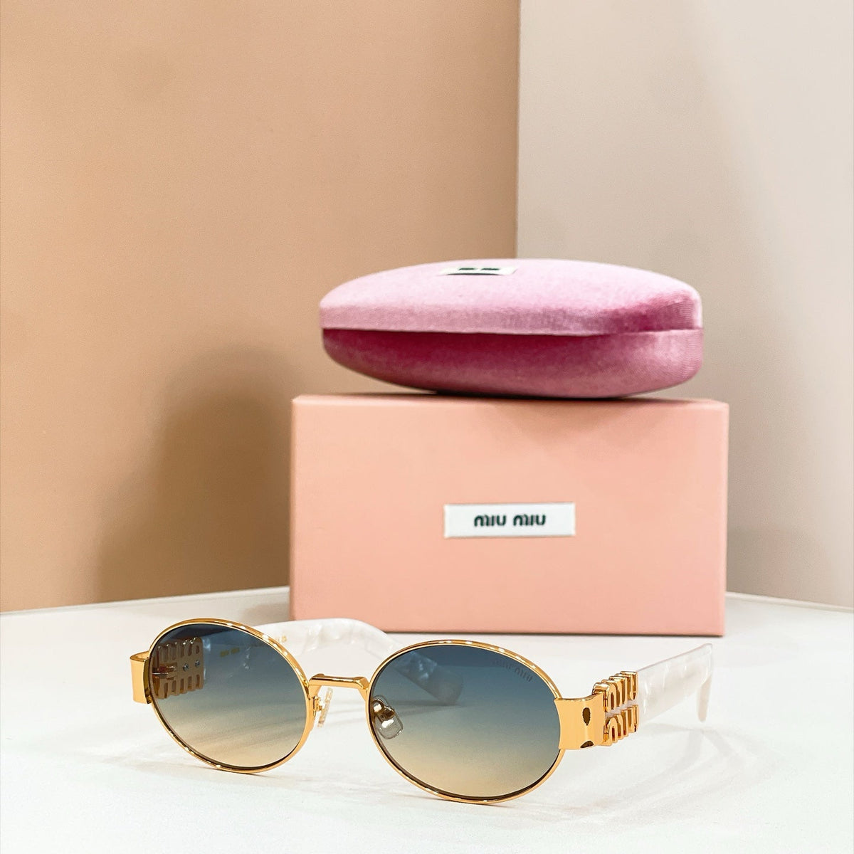 Miu Miu MU 113AV Sunglasses