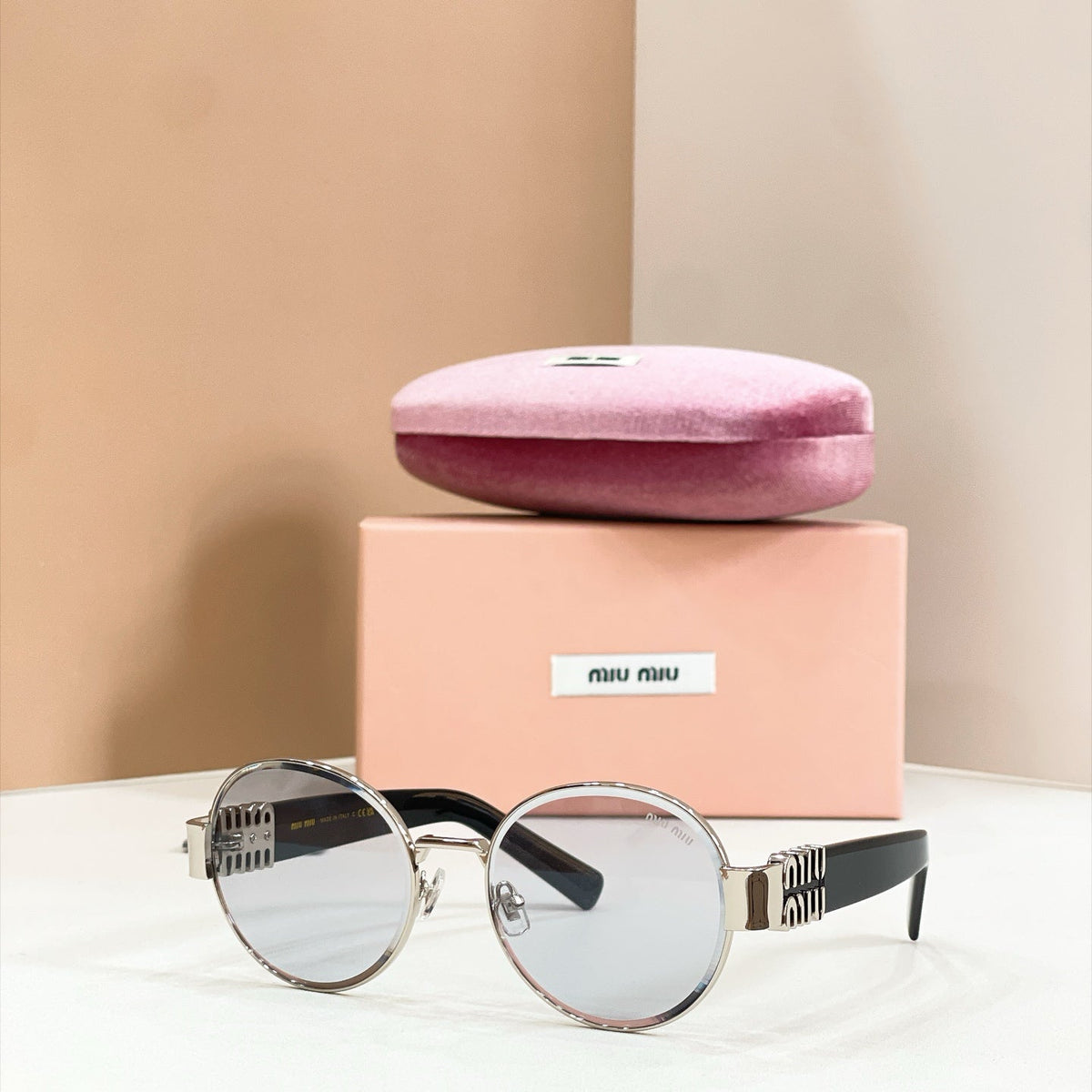 Miu Miu MU 116AV Sunglasses