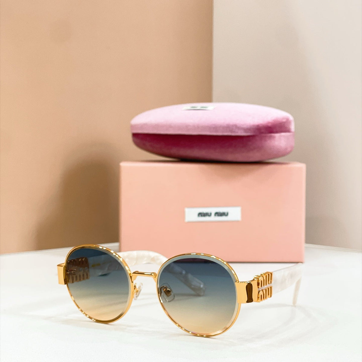 Miu Miu MU 116AV Sunglasses