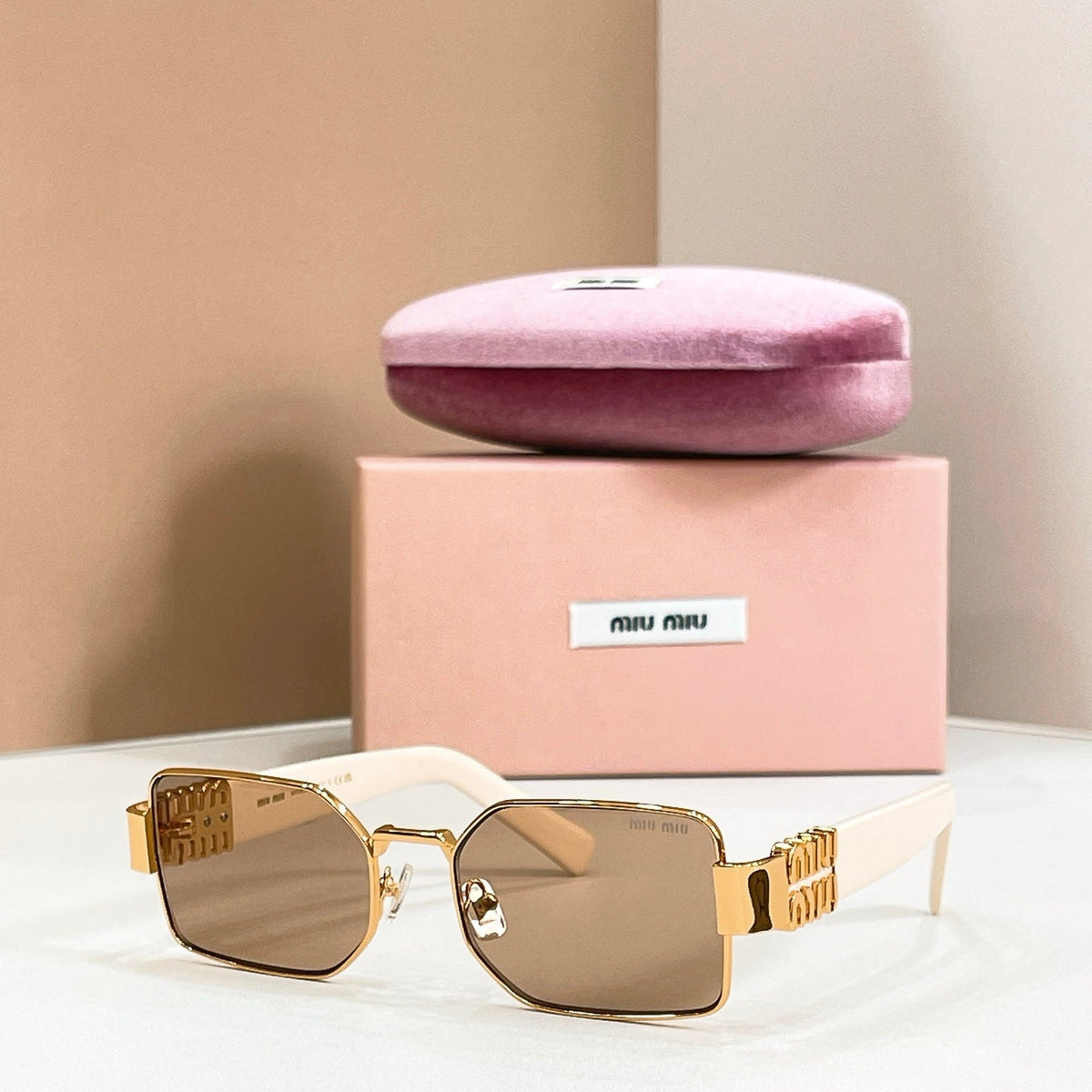 Miu Miu MU 115AV Sunglasses