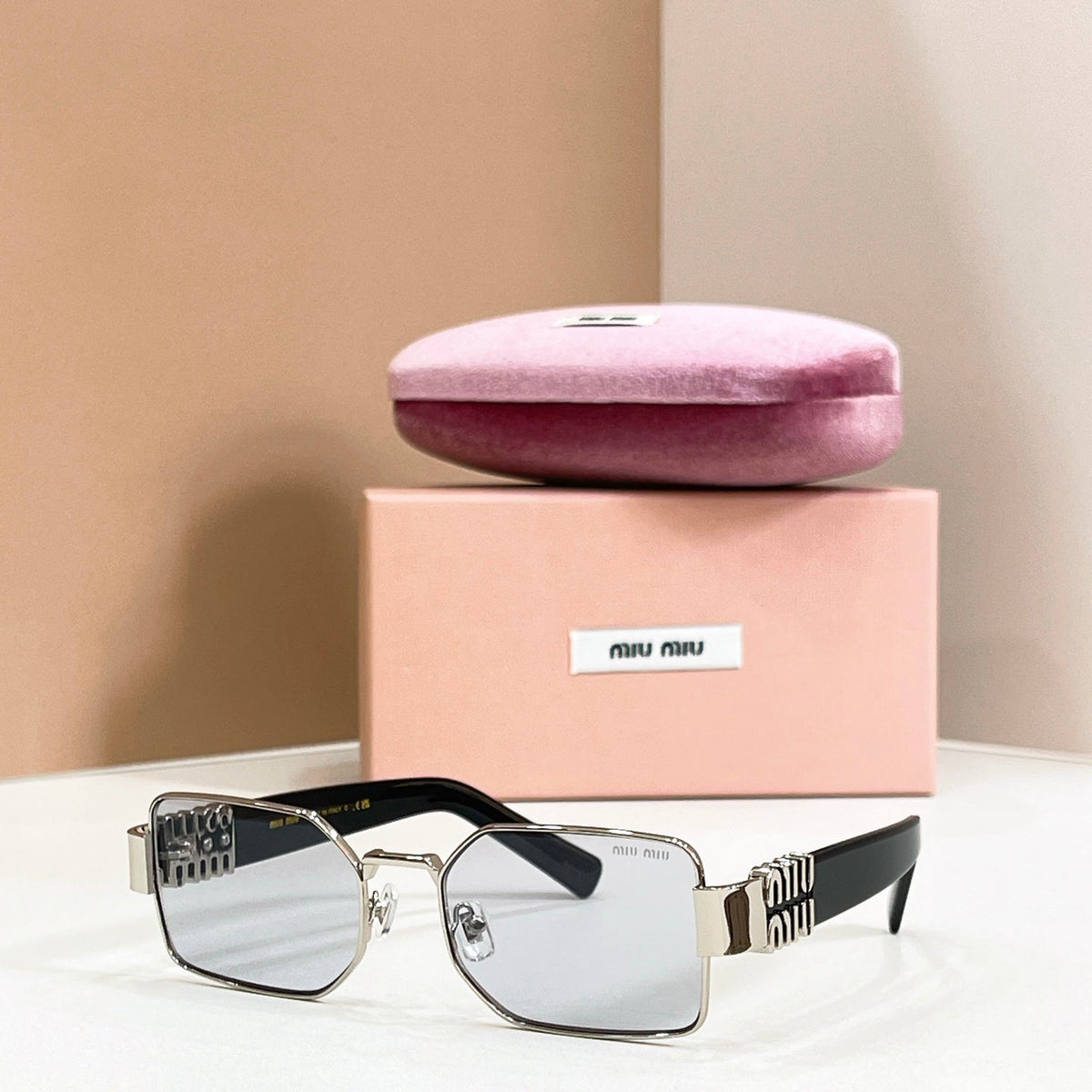 Miu Miu MU 115AV Sunglasses